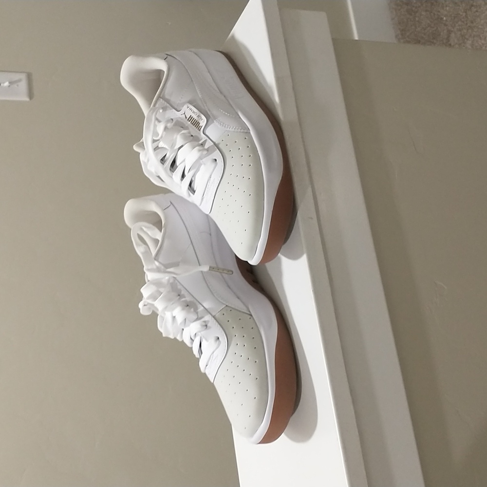 Sport shoes